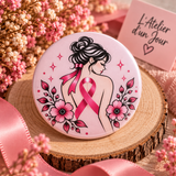 Badge Octobre Rose 58 mm – Douceur & Espoir